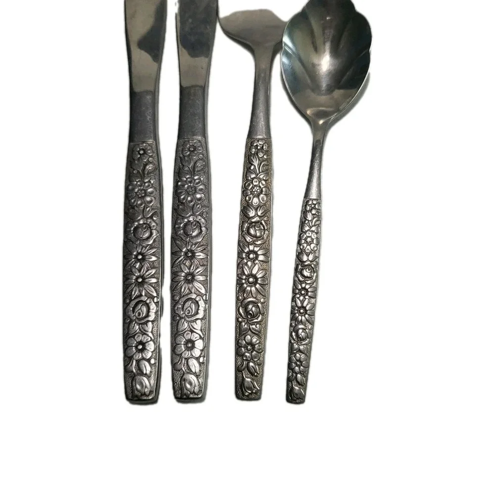 Vintage Oneida Malibu Stainless Floral Flatware Set: 2 Knives Fork Spoon